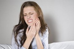 经常性的出现牙痛是怎么回事?