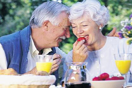 在合肥老人做活动义齿多少钱？