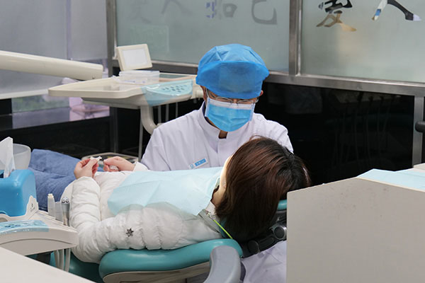 佳德口腔拔牙怎么样？